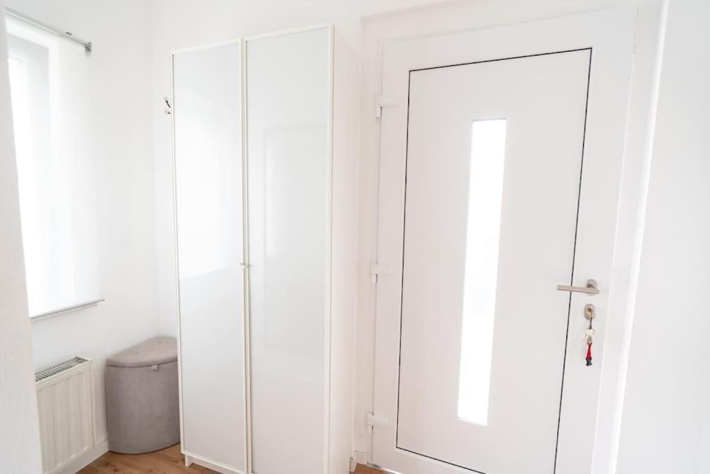 Wohnung Naehe Stadtzentrum Mit Wohnzimmer Und Kueche Koblenz  Bagian luar foto