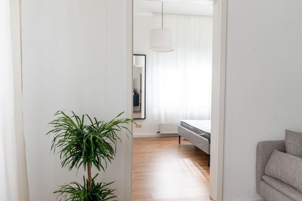 Wohnung Naehe Stadtzentrum Mit Wohnzimmer Und Kueche Koblenz  Bagian luar foto